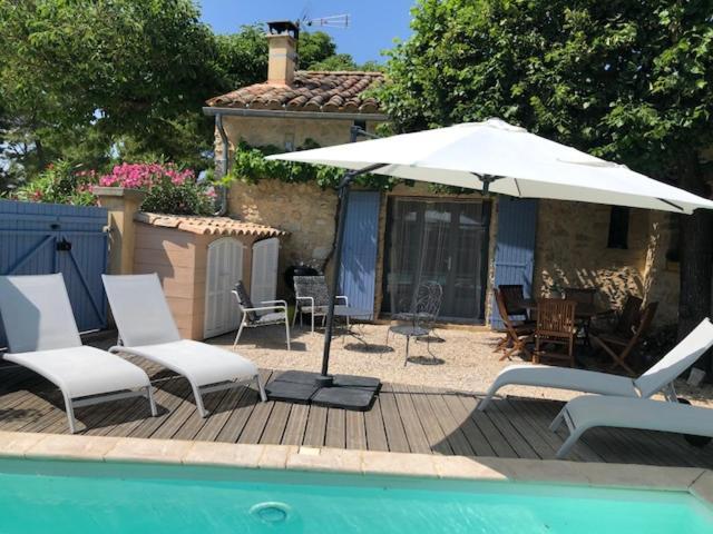 Lussan  Maison De Plain Pied Pour 4 Pers Piscine Lussan מראה חיצוני תמונה